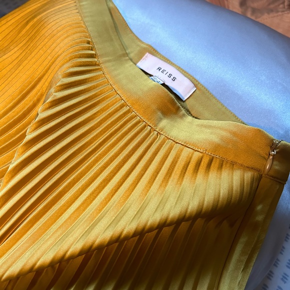 Reiss yellow midi float skirt - Picture 4 of 4